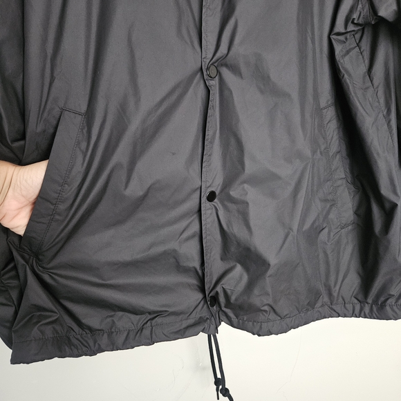 NEW Nike Men's Black Windbreaker Coat Jacket Size Medium M - Picture 2 of 5